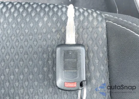 2019 Mitsubishi Outlander Es z USA, uszkodzony, nr VIN JA4AD2A3XKZ012243